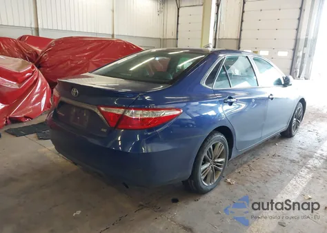 2015 Toyota Camry Se z USA, uszkodzony, nr VIN 4T1BF1FK4FU988578